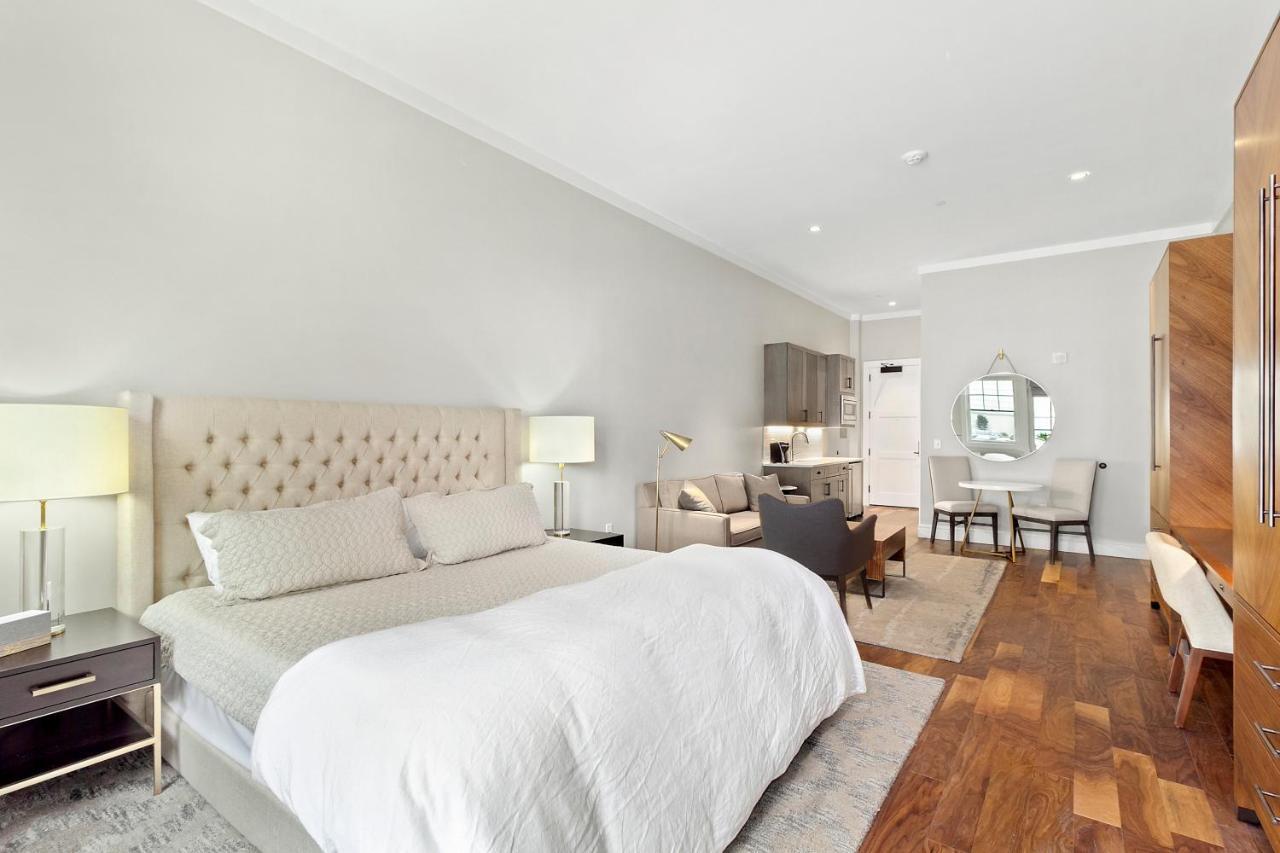The Vanderbilt Hotel Suites 韦斯特伯里 外观 照片